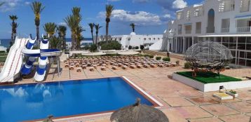 HotelCOSMOS TERGUI